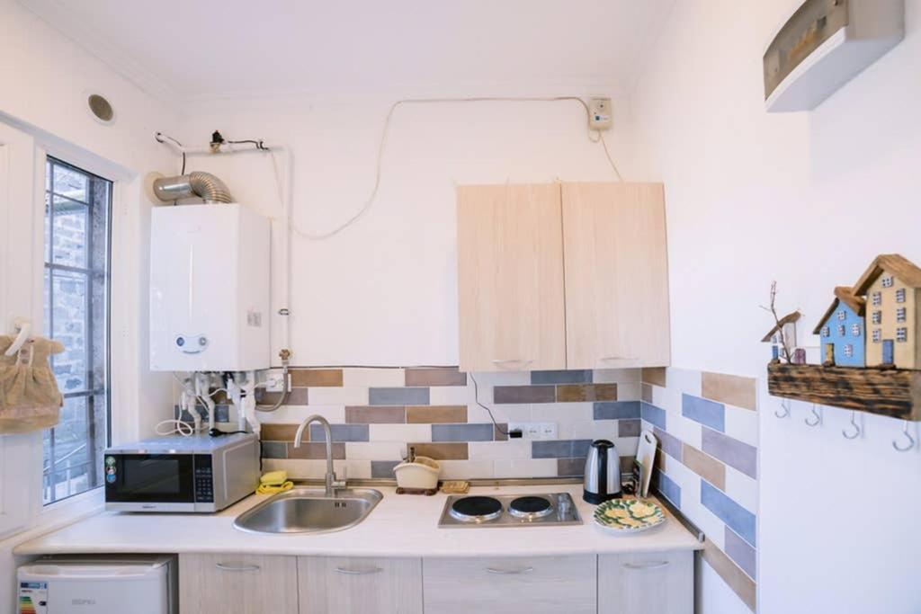 New Central Apartment In Gjoumri Kültér fotó